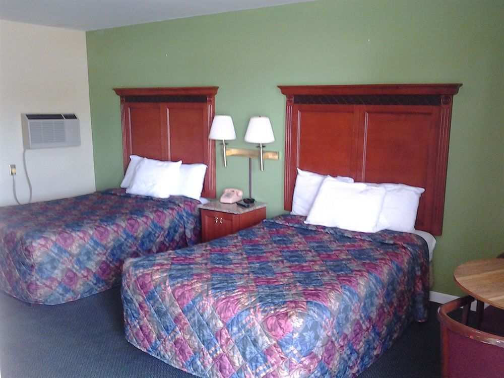 Benton Inn 2*