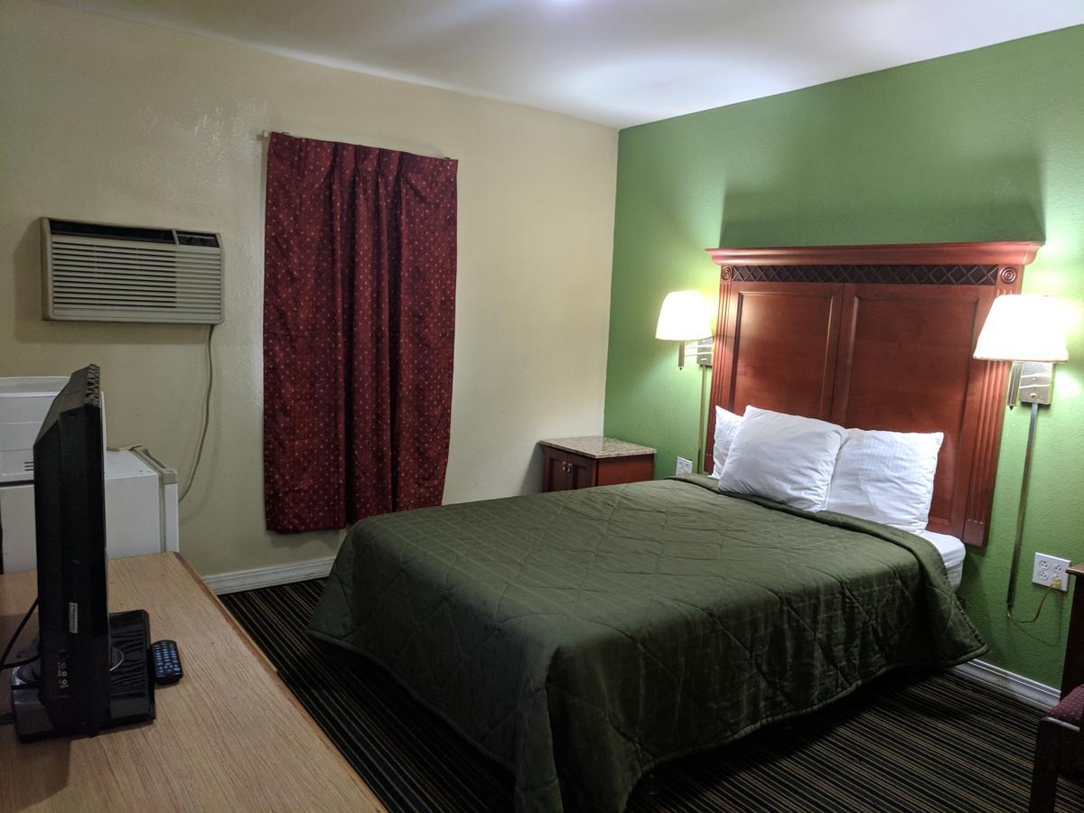 Benton Inn 2*