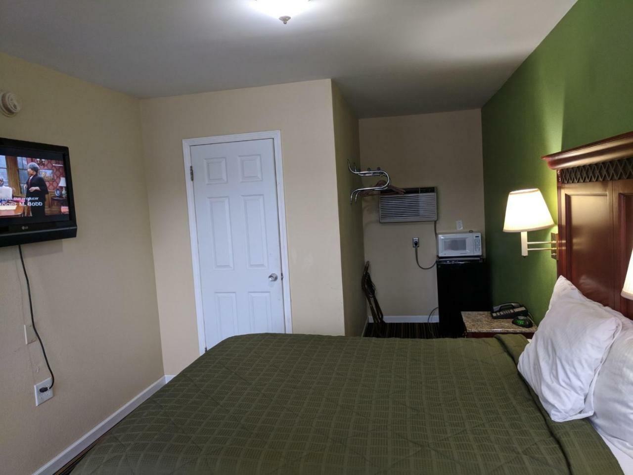 Benton Inn Hotel 2*