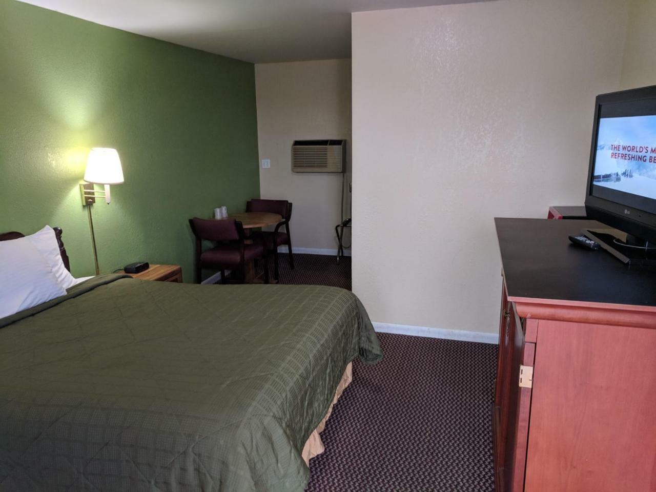 Benton Inn 2*